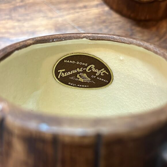 Hand Done Treasure-Craft of Hawaii Set of Two Mugs! - Picture 2 of 5